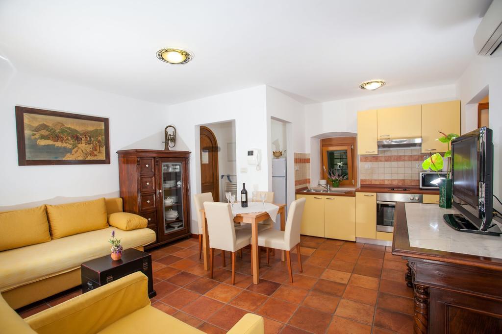 Apartments Linda Makarska Szoba fotó