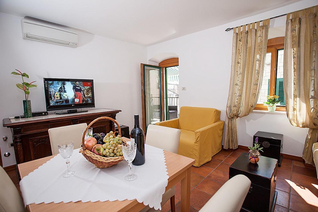 Apartments Linda Makarska Szoba fotó