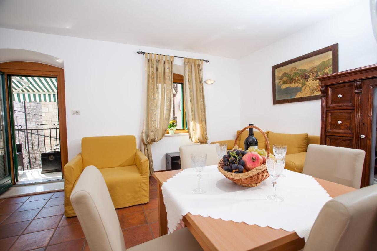 Apartments Linda Makarska Szoba fotó